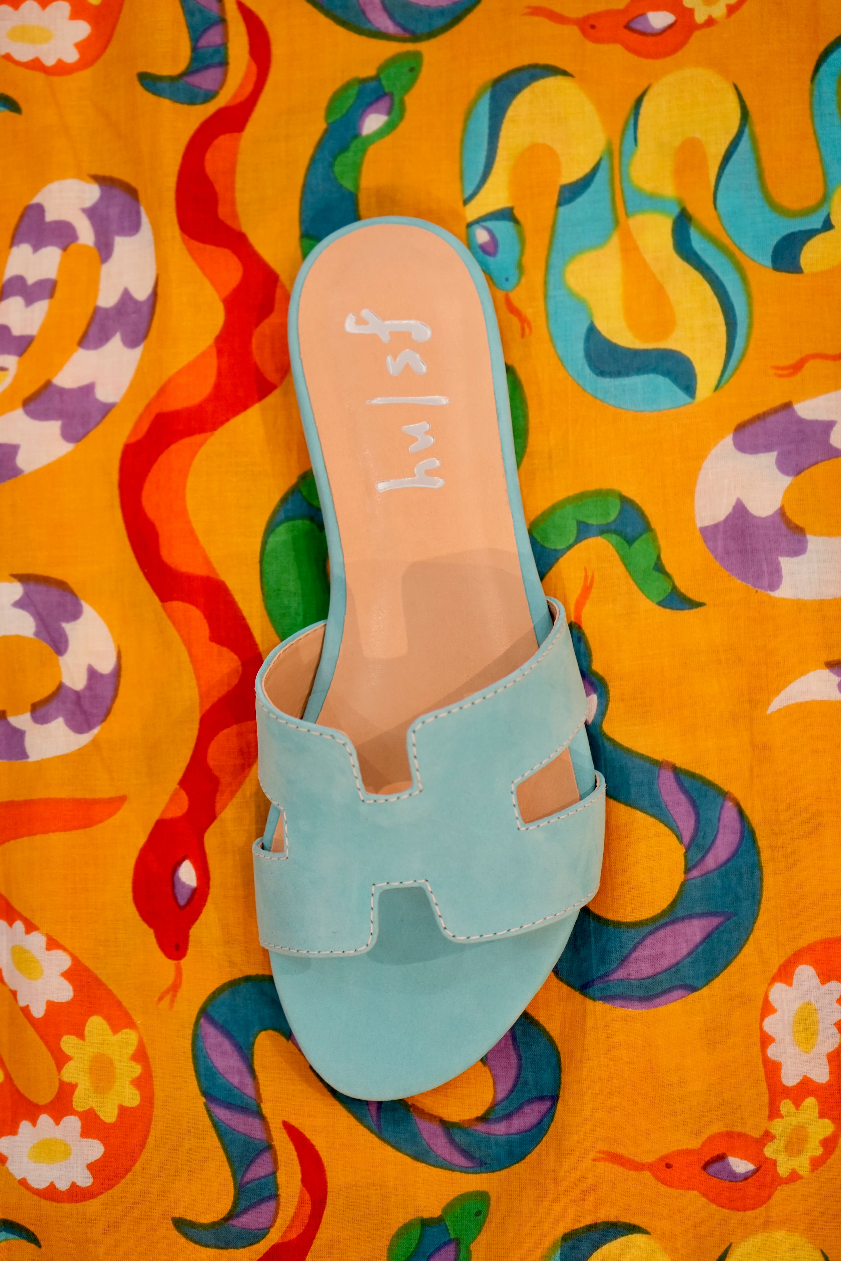 Riviera Camel Aqua Leather