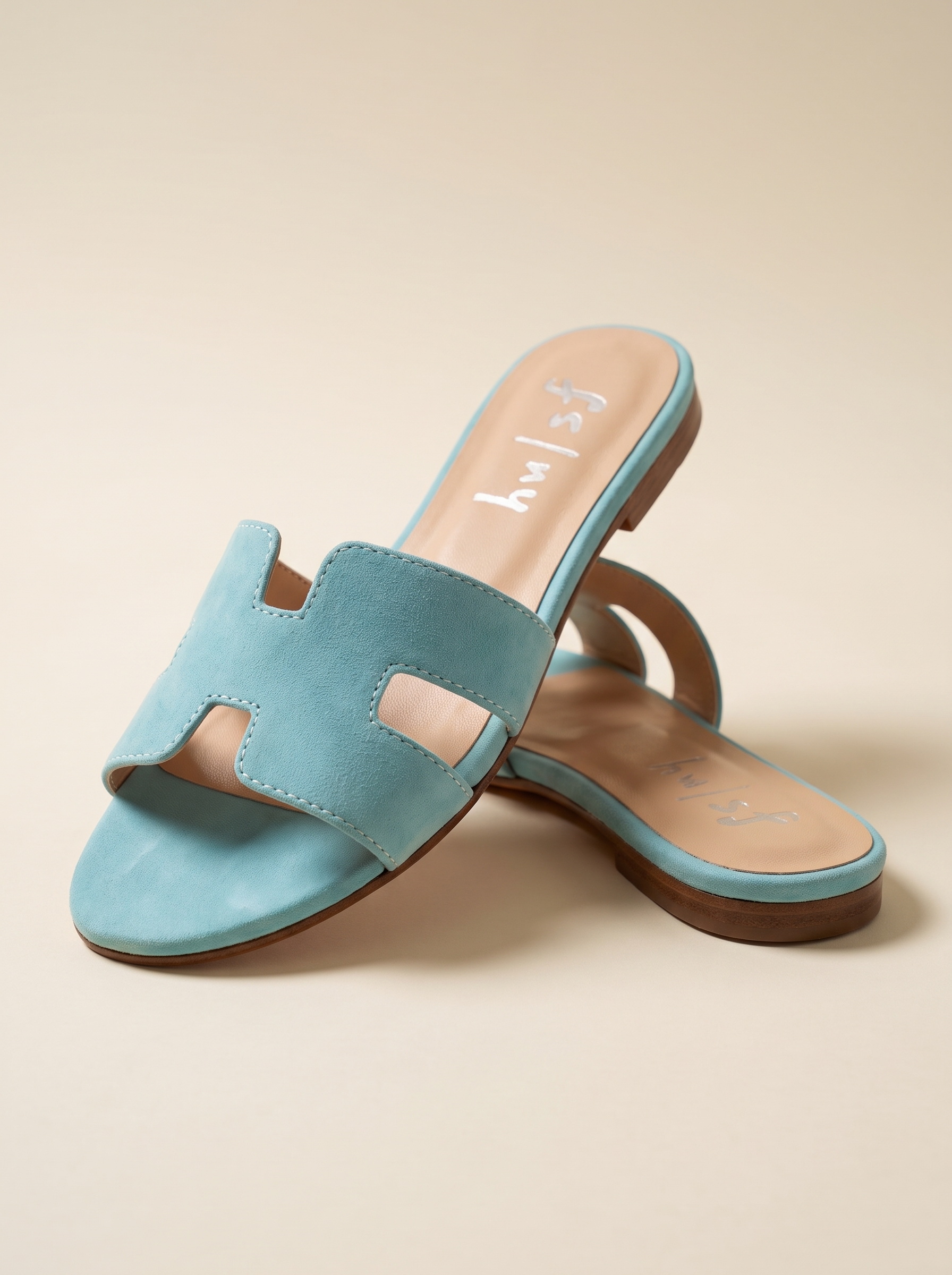 Riviera Camel Aqua Leather
